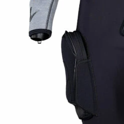 Combinaison DYNAFLEX AQUALUNG 7mm à Cagoule Dame 6 Combinaison DYNAFLEX AQUALUNG 7mm à Cagoule Dame -La Palanquee Soldes Magasin dynaflex 2023 cagoule detail 1