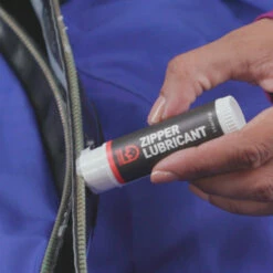 Lubrifiant ZIPPER STICK MCNETT 2 Tubes 4.5g 5 Lubrifiant ZIPPER STICK MCNETT 2 Tubes 4.5g -La Palanquee Soldes Magasin zipper stick 2